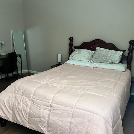 Serene 2Bed 1Bath Condo With Parking Fresno Buitenkant foto