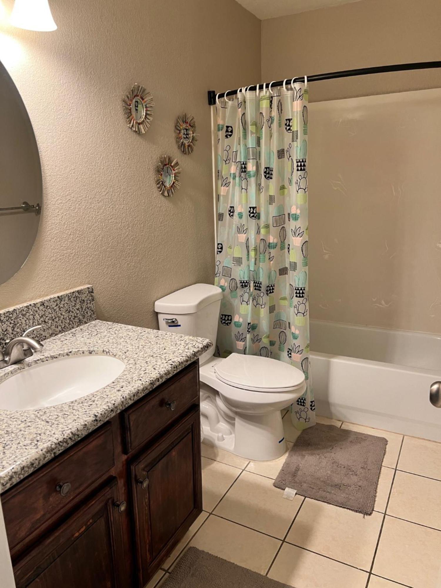 Serene 2Bed 1Bath Condo With Parking Fresno Buitenkant foto