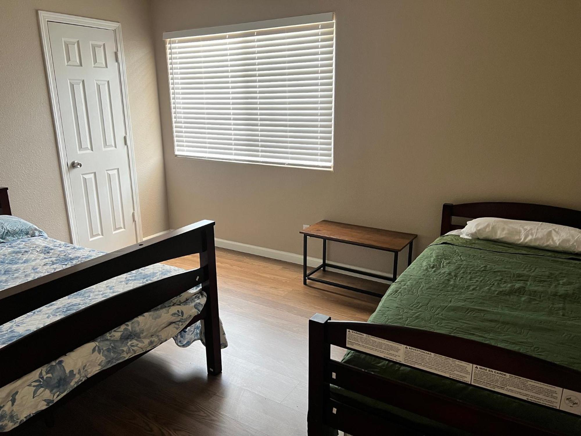 Serene 2Bed 1Bath Condo With Parking Fresno Buitenkant foto