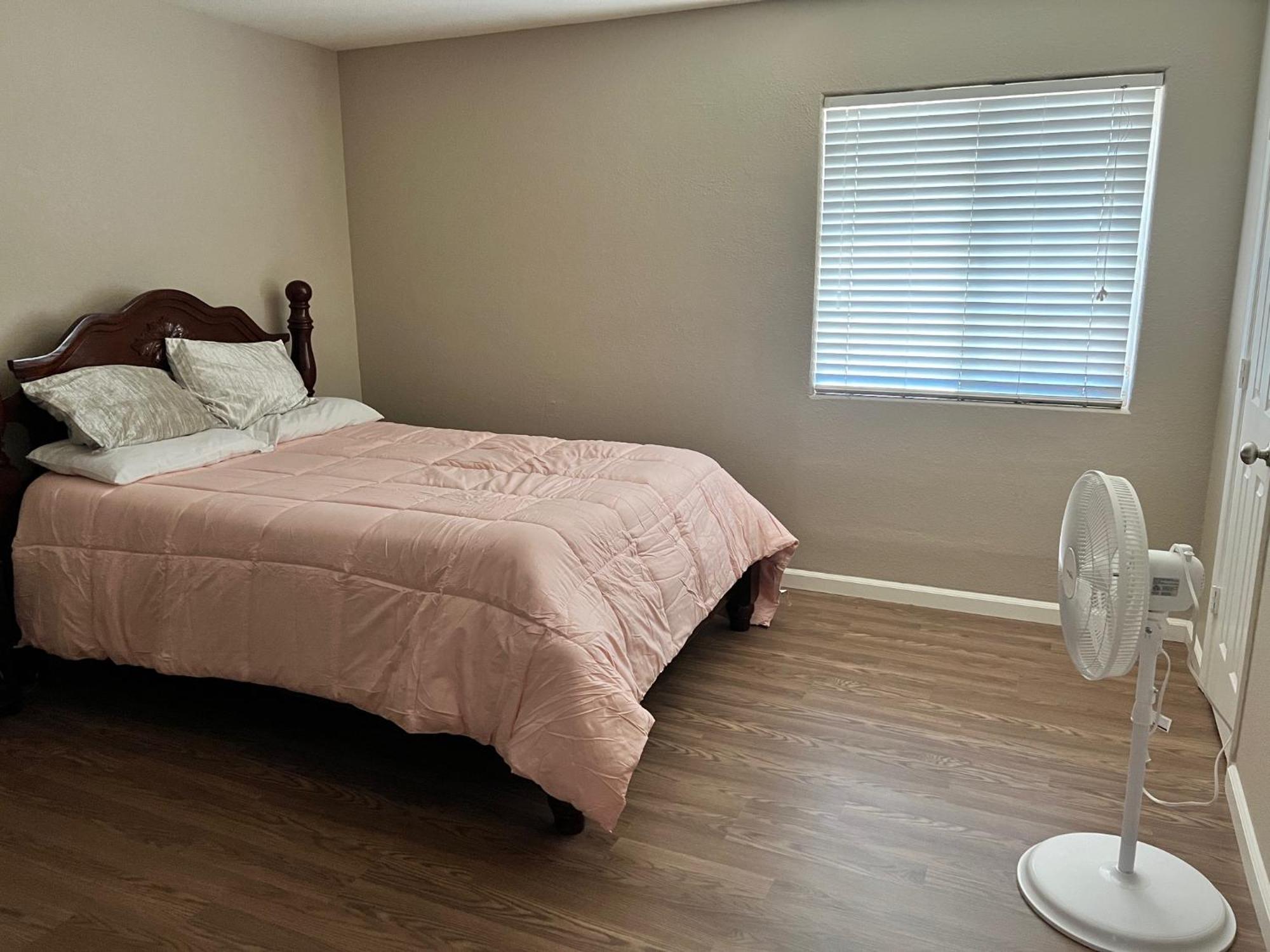 Serene 2Bed 1Bath Condo With Parking Fresno Buitenkant foto