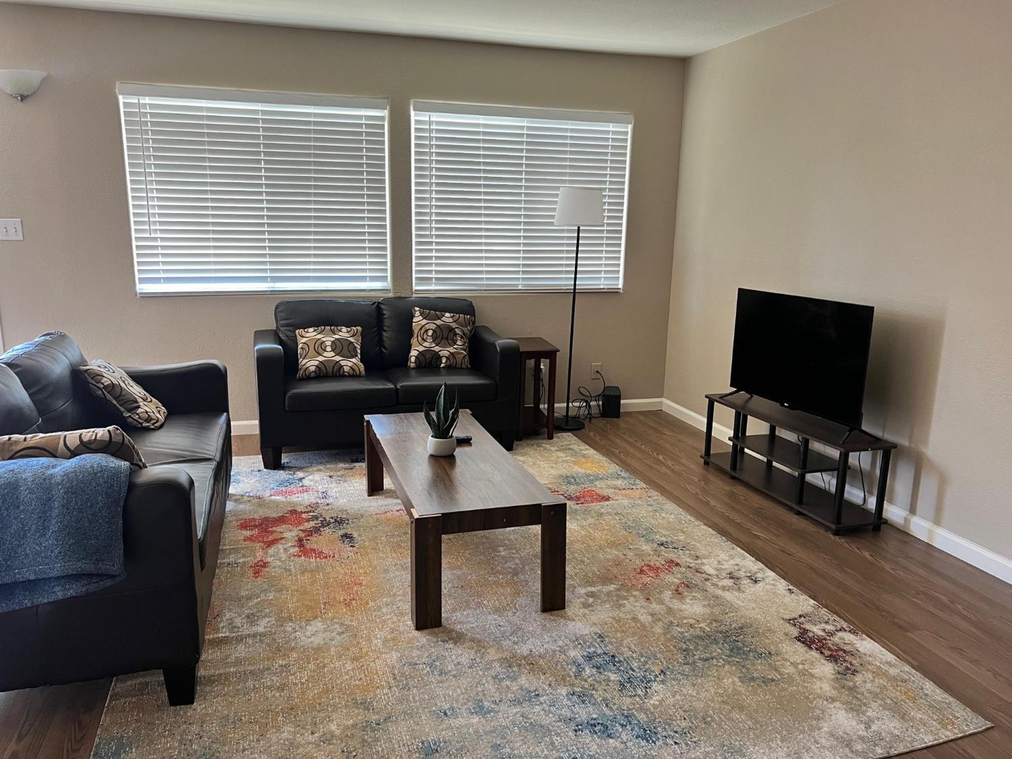 Serene 2Bed 1Bath Condo With Parking Fresno Buitenkant foto